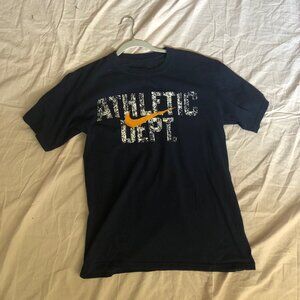 Nike Small Graphic T shirt Navy